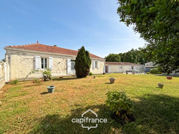 Maison à rénover de 125m² avec garage - Lagord, vendôme