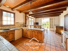 Maison 165 m² avec beaux volumes et jardin paysager – Fontaines