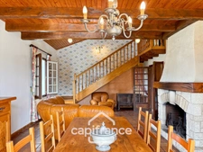 Maison 165 m² avec beaux volumes et jardin paysager – Fontaines