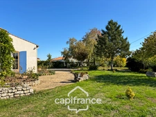 Maison 165 m² avec beaux volumes et jardin paysager – Fontaines