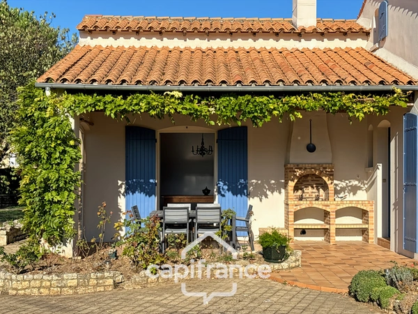 Maison 165 m² avec beaux volumes et jardin paysager – Fontaines
