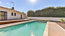 Maison avec jardin et piscine en plein coeur de la pironnière