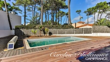 Maison avec jardin et piscine en plein coeur de la pironnière