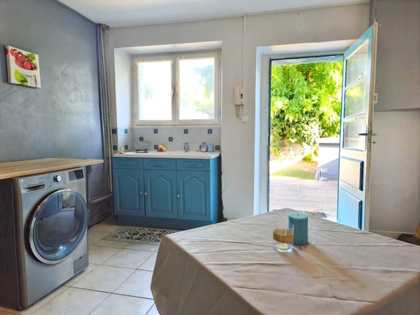 🏠 Opportunité exceptionnelle ! Maison de ville avec deux appartements, et potentiel pour un troisième 🏠