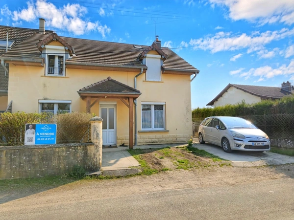 Maison à vendre 8 pièces proche de MONT SOUS VAUDREY (39)