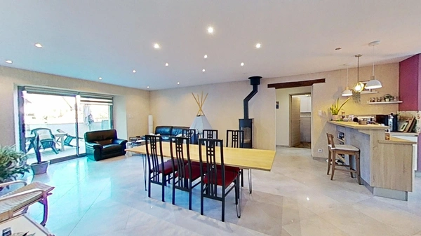 Maison de plain-pied rénovée - 3 chambres - avec combles aménageables – Sermange