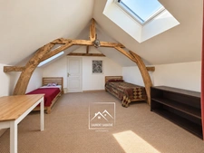 LARREULE (65) – À VENDRE – Maison ancienne rénovée de 192 m² – 4 chambres, dépendances et terrain piscinable de 2 180 m²