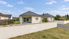 ARTIGUELOUVE (64) – À VENDRE – Maison récente de plain-pied de 92 m² – 3 chambres – Terrasse couverte, jardin et garage.