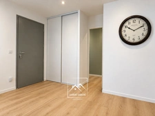 IDRON (64) – À VENDRE – Maison neuve de plain-pied de 145 m² – 4 chambres, suite parentale, terrasse et garage.