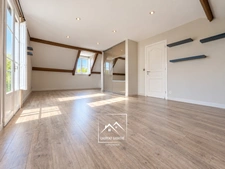 PAU (64) –  À VENDRE - Maison familiale de 213 m² - 5 chambres, bureau et piscine.