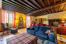 Pau (64) - À vendre Propriété de 450m2 - Forêt et prairie de 20 ha avec vue exceptionnelle sur les Pyrénées au calme.
