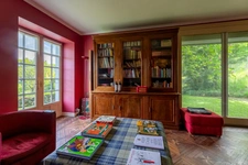 Pau (64) - For sale: Property of 450m2 - Forest and meadow of 20 ha with exceptional views of the Pyrenees in a quiet location.