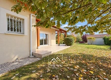 MONTRÉJEAU (31) – À VENDRE – Maison de plain-pied de 124 m² – 3 chambres et bureau – Véranda, garage et terrain de 2 576 m².