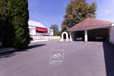 PAU (64) –  À VENDRE - Maison familiale de 213 m² - 5 chambres, bureau et piscine.