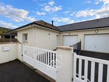 ARTIGUELOUVE (64) – À VENDRE – Maison récente de plain-pied de 92 m² – 3 chambres – Terrasse couverte, jardin et garage.
