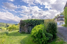 Pau (64) - À vendre Propriété de 450m2 - Forêt et prairie de 20 ha avec vue exceptionnelle sur les Pyrénées au calme.