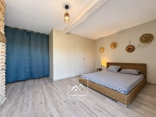 LARREULE (65) – À VENDRE – Maison ancienne rénovée de 192 m² – 4 chambres, dépendances et terrain piscinable de 2 180 m²