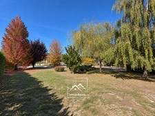 MONTRÉJEAU (31) – À VENDRE – Maison de plain-pied de 124 m² – 3 chambres et bureau – Véranda, garage et terrain de 2 576 m².