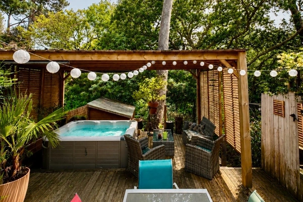 Seignosse Le Penon (40) - Villa Patio 82 m² - Entièrement rénovée - 2 chambres - Terrasse et jacuzzi.