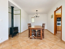 MONTRÉJEAU (31) – À VENDRE – Maison de plain-pied de 124 m² – 3 chambres et bureau – Véranda, garage et terrain de 2 576 m².