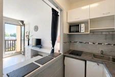 Dax (40) - À vendre studio meublé avec balcon et parking au cœur des thermes de Dax.