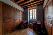 Pau (64) - For sale: Property of 450m2 - Forest and meadow of 20 ha with exceptional views of the Pyrenees in a quiet location.