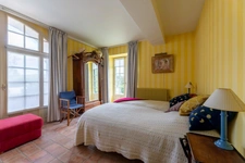 Pau (64) - For sale: Property of 450m2 - Forest and meadow of 20 ha with exceptional views of the Pyrenees in a quiet location.