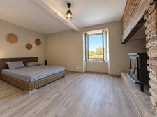 LARREULE (65) – À VENDRE – Maison ancienne rénovée de 192 m² – 4 chambres, dépendances et terrain piscinable de 2 180 m²
