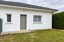 IDRON (64) – À VENDRE – Maison neuve de plain-pied de 145 m² – 4 chambres, suite parentale, terrasse et garage.