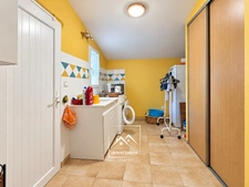 MONTRÉJEAU (31) – À VENDRE – Maison de plain-pied de 124 m² – 3 chambres et bureau – Véranda, garage et terrain de 2 576 m².