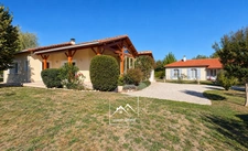 MONTRÉJEAU (31) – À VENDRE – Maison de plain-pied de 124 m² – 3 chambres et bureau – Véranda, garage et terrain de 2 576 m².