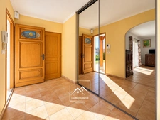 MONTRÉJEAU (31) – À VENDRE – Maison de plain-pied de 124 m² – 3 chambres et bureau – Véranda, garage et terrain de 2 576 m².