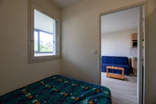 Seignosse le Penon (40) - À vendre appartement T2 Bis 31m2 rénové et meublé avec place de stationnement privative.