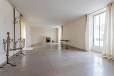 PAU Centre (64) - Atypical workshop / loft for sale