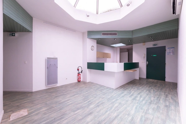 PAU (64) - Place de Verdun - À vendre bureaux ou appartement de 235m2