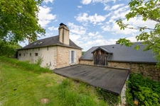 Pau (64) - À vendre Propriété de 450m2 - Forêt et prairie de 20 ha avec vue exceptionnelle sur les Pyrénées au calme.