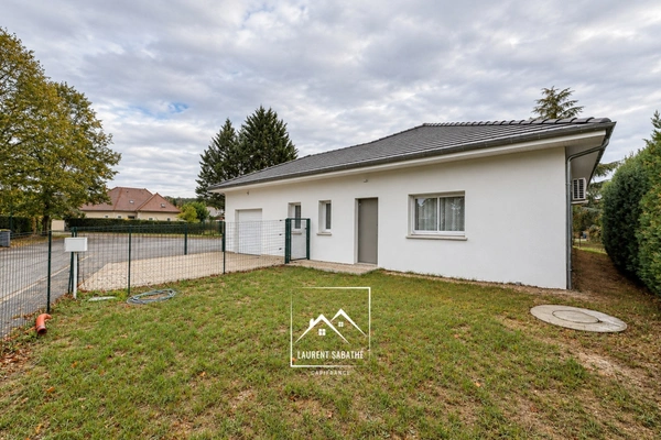 IDRON (64) – À VENDRE – Maison neuve de plain-pied de 145 m² – 4 chambres, suite parentale, terrasse et garage.