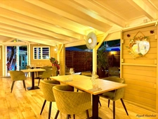 EN EXCLUSIVITE - FONDS DE COMMERCE - RESTAURANT EMPLACEMENT N°1 MARINA SAINT FRANCOIS