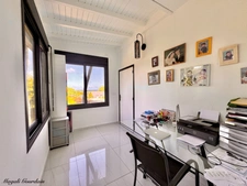 EN EXCLUSIVITE - A VENDRE - PROPRIETE D'EXCEPTION AVEC VUE MER ET POTENTIEL LOCATIF REMARQUABLE - SAINTE ANNE