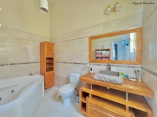 FOR SALE MAGNIFICENT VILLA AND ITS ANNEXES - SAINT FRANCOIS