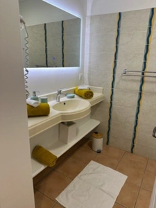  A VENDRE - STUDIO D'EXCEPTION EN REZ DE JARDIN – BORD DE MER SAINTE ANNE