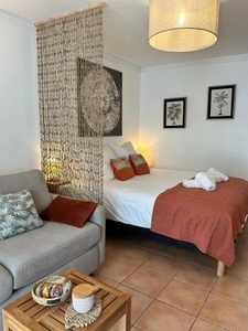  A VENDRE - STUDIO D'EXCEPTION EN REZ DE JARDIN – BORD DE MER SAINTE ANNE