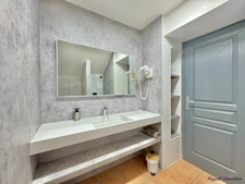A VENDRE – DEUX STUDIOS RENOVES ET COMMUNICANTS – JUSQU’A 8 PERSONNES – SAINTE-ANNE