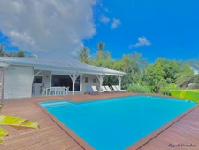 SAINT-FRANÇOIS – VILLA D’EXCEPTION AVEC BUNGALOW & PISCINE