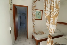 EN EXCLUSIVITÉ – LE MOULE - GRAND STUDIO MEUBLÉ – REZ-DE-CHAUSSÉE – PETITE VUE MER