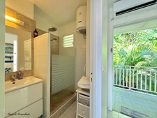 A VENDRE - APPARTEMENT STUDIO AVEC VUE MER EXCEPTIONNELLE - LE MOULE