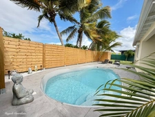 A VENDRE – SAINT-FRANÇOIS – VILLA CONTEMPORAINE 2024 AVEC PISCINE & T2 INDÉPENDANT