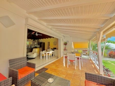 A VENDRE VILLA MEUBLÉE & TOTALEMENT EQUIPEE AVEC PISCINE – EMPLACEMENT PREMIUM