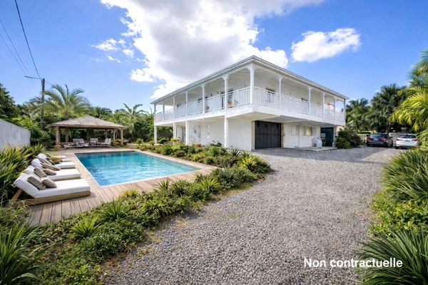 EN EXCLUSIVITÉ – VILLA DE CARACTÈRE AVEC VUE PANORAMIQUE – SAINT-FRANÇOIS