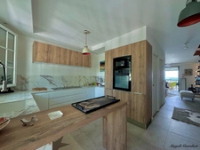 FOR SALE - PRESTIGE TRIPLEX - RENOVATED - INCREDIBLE SEA VIEW - WALKING DISTANCE TO THE BEACH - SAINT FRANCOIS